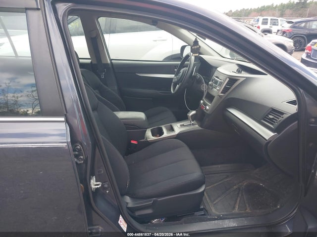 44861837 :رقم المزاد ، 4S4BRBACXB3353040 vin ، 2011 Subaru Outback 2.5i مزاد بيع