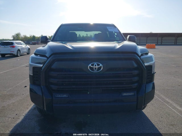 44861879 :رقم المزاد ، 5TFLA5DB8SX322821 vin ، 2025 Toyota Tundra Sr5 مزاد بيع