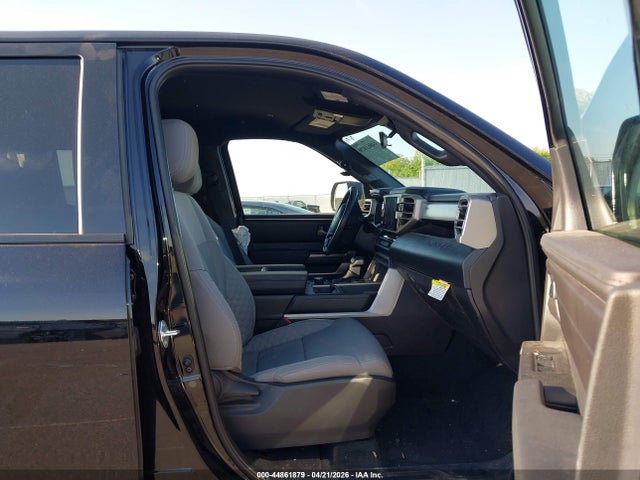 44861879 :رقم المزاد ، 5TFLA5DB8SX322821 vin ، 2025 Toyota Tundra Sr5 مزاد بيع