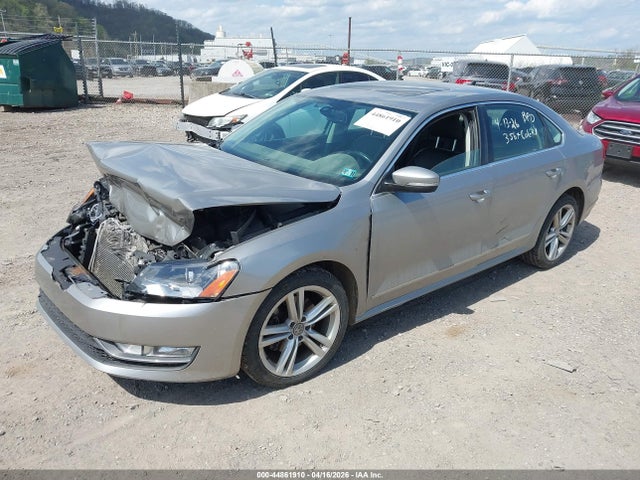 2013 Volkswagen Passat 2.0l Tdi Sel Premium მანქანა იყიდება აუქციონზე, vin: 1VWCN7A31DC106877, აუქციონის ნომერი: 44861910