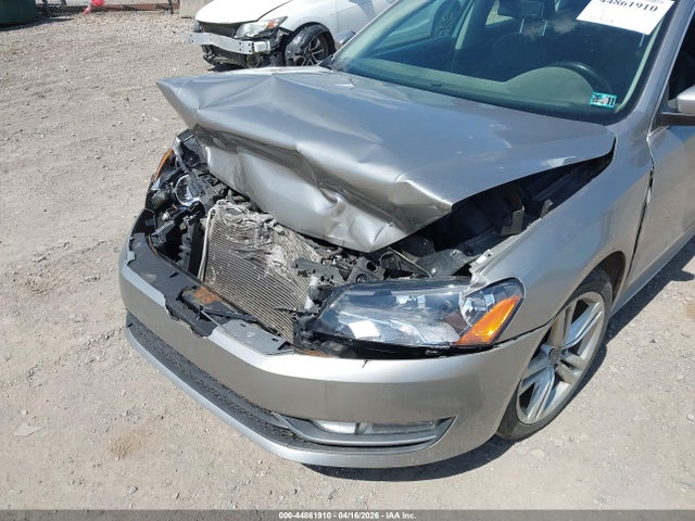 2013 Volkswagen Passat 2.0l Tdi Sel Premium მანქანა იყიდება აუქციონზე, vin: 1VWCN7A31DC106877, აუქციონის ნომერი: 44861910