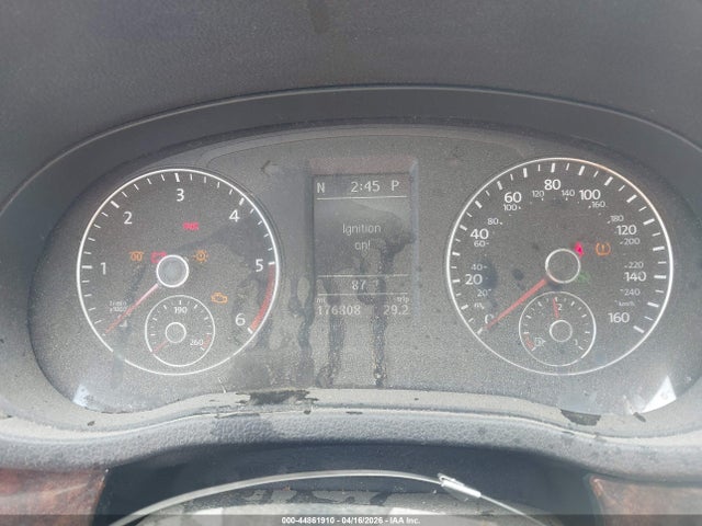 2013 Volkswagen Passat 2.0l Tdi Sel Premium მანქანა იყიდება აუქციონზე, vin: 1VWCN7A31DC106877, აუქციონის ნომერი: 44861910