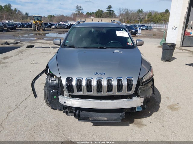 Продажа на аукционе авто 2015 Jeep Cherokee Latitude, vin: 1C4PJMCB2FW697502, номер лота: 44861911