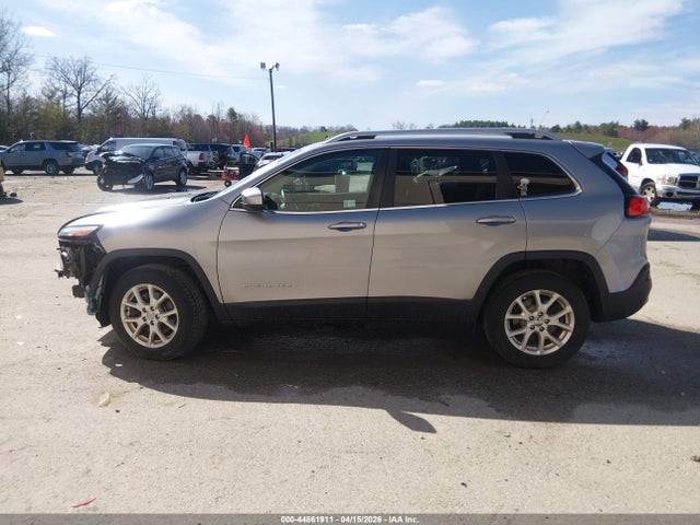 Продажа на аукционе авто 2015 Jeep Cherokee Latitude, vin: 1C4PJMCB2FW697502, номер лота: 44861911