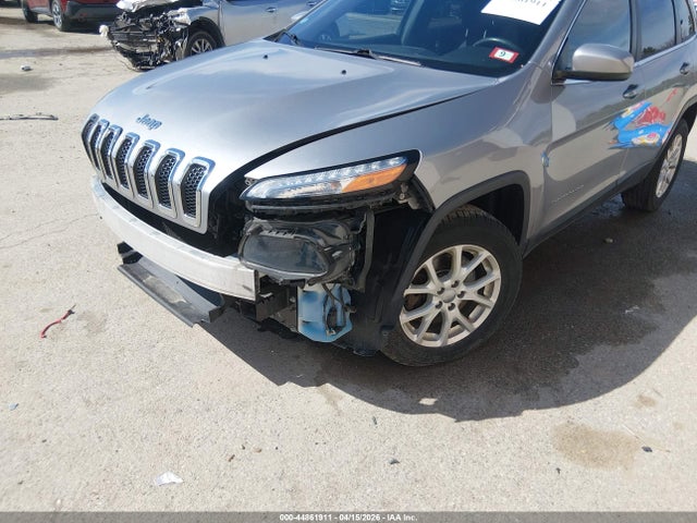 Продажа на аукционе авто 2015 Jeep Cherokee Latitude, vin: 1C4PJMCB2FW697502, номер лота: 44861911