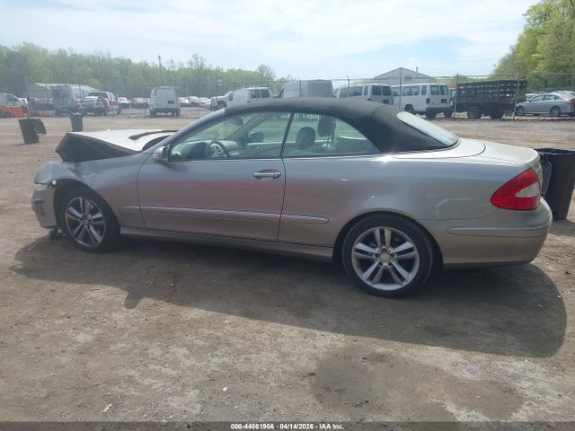 44861956 :رقم المزاد ، WDBTK56F68F254979 vin ، 2008 Mercedes-benz Clk 350 مزاد بيع