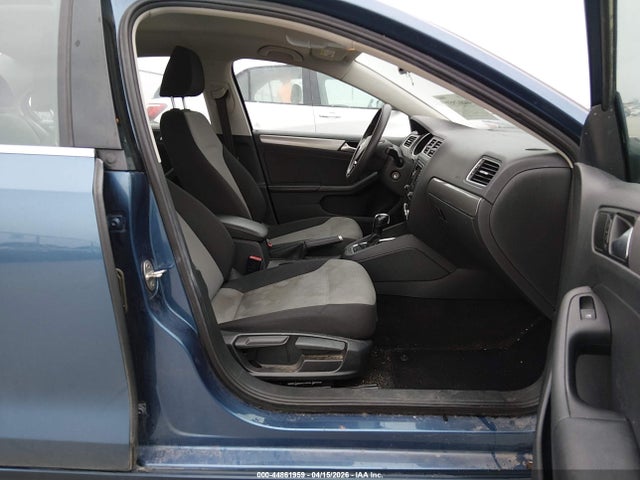 Продажа на аукционе авто 2017 Volkswagen Jetta 1.4t S, vin: 3VW2B7AJ7HM257293, номер лота: 44861959