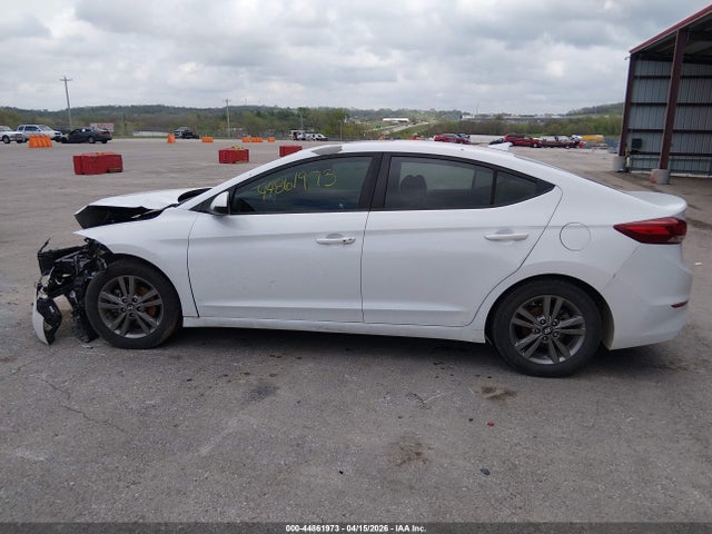 2018 Hyundai Elantra Value Edition მანქანა იყიდება აუქციონზე, vin: 5NPD84LFXJH342853, აუქციონის ნომერი: 44861973