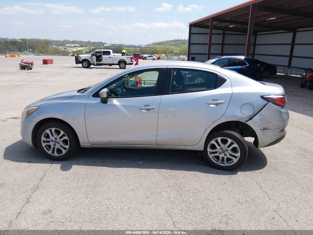Aukcja sprzedaży 2018 Toyota Yaris Ia, vin: 3MYDLBYV0JY300599, numer aukcji: 44861989