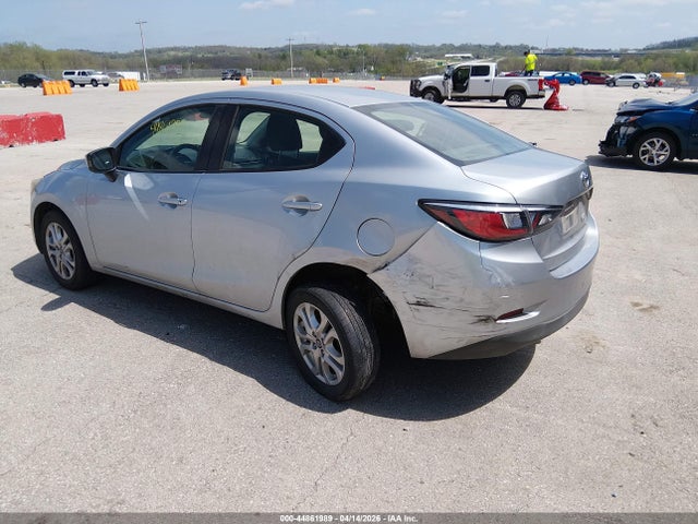 Aukcja sprzedaży 2018 Toyota Yaris Ia, vin: 3MYDLBYV0JY300599, numer aukcji: 44861989