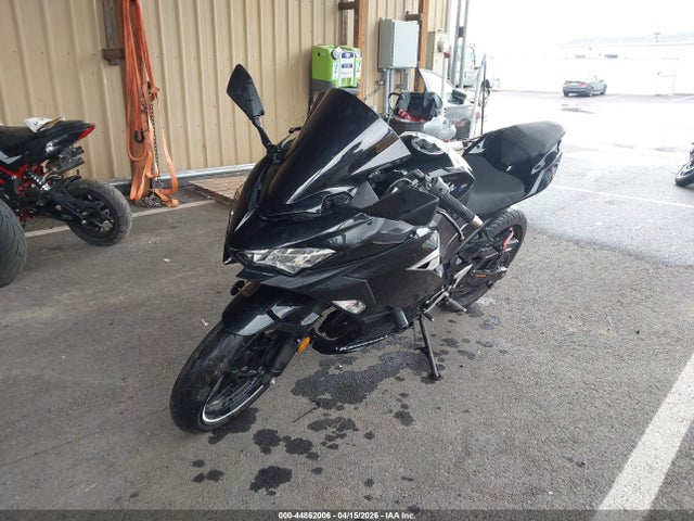 JKAEXKG15JDA04533 Kawasaki EX400