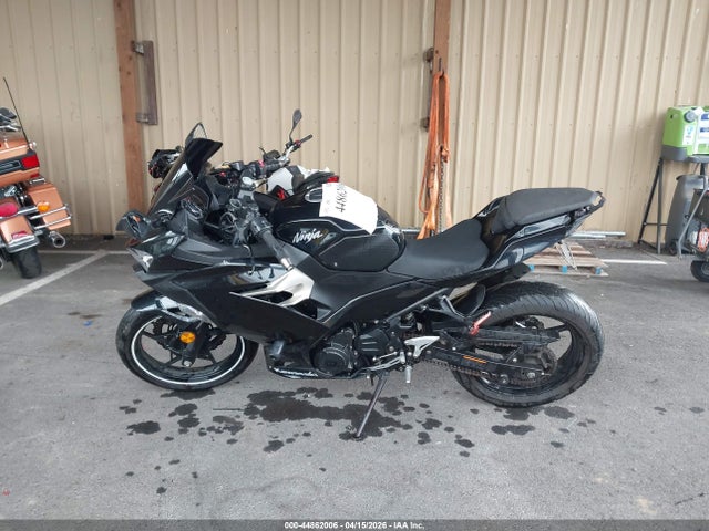 JKAEXKG15JDA04533 Kawasaki EX400