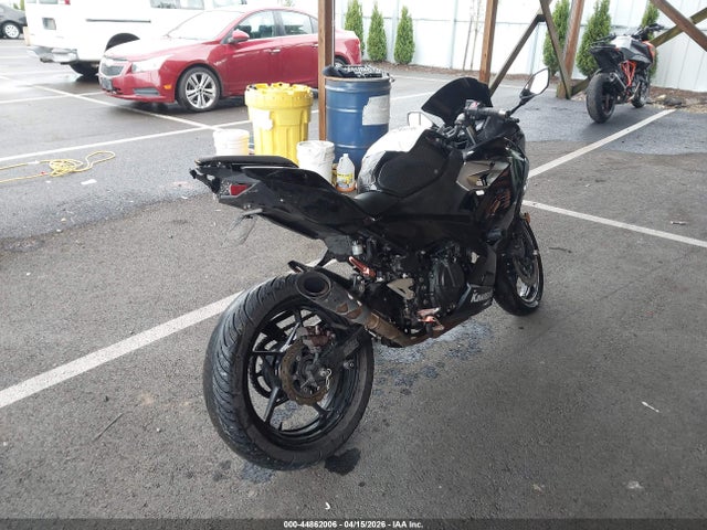 JKAEXKG15JDA04533 Kawasaki EX400