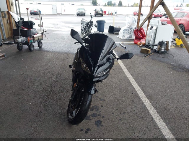 JKAEXKG15JDA04533 Kawasaki EX400