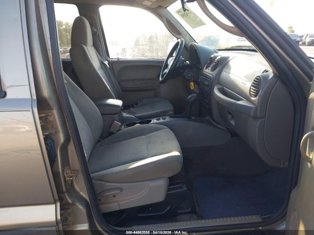 2006 JEEP LIBERTY 1J4GK48K96W105464 Photo 4