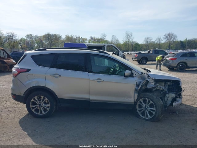 Продаж на аукціоні авто 2018 Ford Escape Se, vin: 1FMCU0GD7JUA52905, номер лоту: 44862070