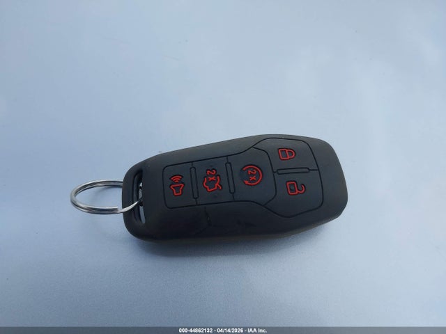 2015 Ford Fusion Titanium მანქანა იყიდება აუქციონზე, vin: 3FA6P0K95FR220637, აუქციონის ნომერი: 44862132