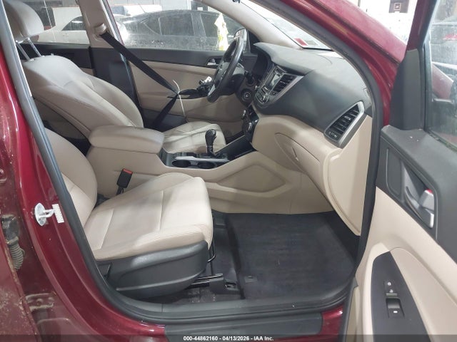 2017 HYUNDAI TUCSON KM8J3CA49HU456447 Photo 4