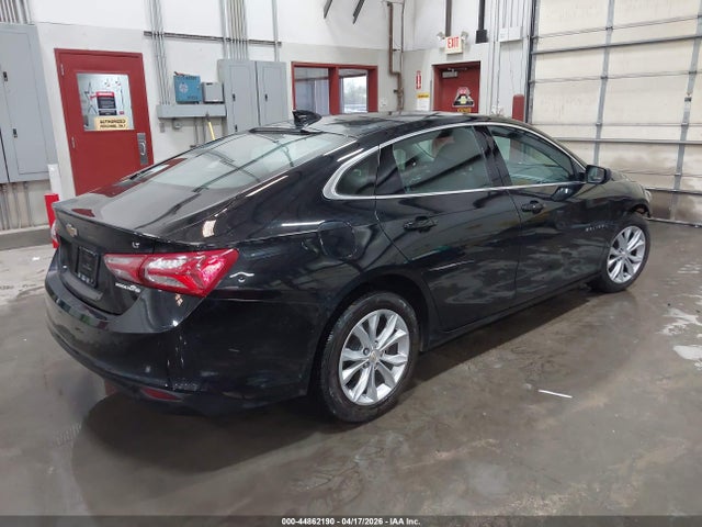 1G1ZD5ST2NF181437 Chevrolet Malibu Fwd Lt