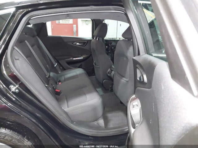 1G1ZD5ST2NF181437 Chevrolet Malibu Fwd Lt
