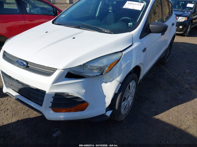 44862314 :رقم المزاد ، 1FMCU0F73DUA82774 vin ، 2013 Ford Escape S مزاد بيع