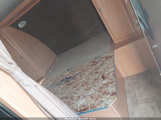 Продажа на аукционе авто 2013 Shasta Camper Trlr, vin: 5ZT2SYWB7DE590392, номер лота: 44862313