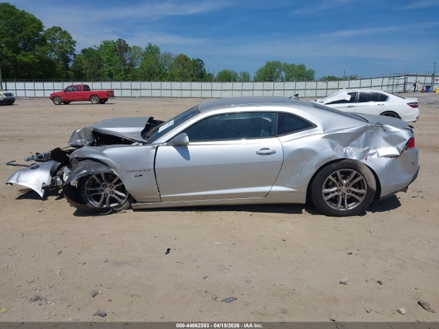 Продажа на аукционе авто 2015 Chevrolet Camaro 2ls, vin: 2G1FB1E37F9186043, номер лота: 44862353