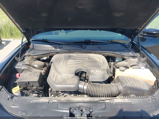 44862396 :رقم المزاد ، 2C3CDXBG0NH137919 vin ، 2022 Dodge Charger Sxt Rwd مزاد بيع