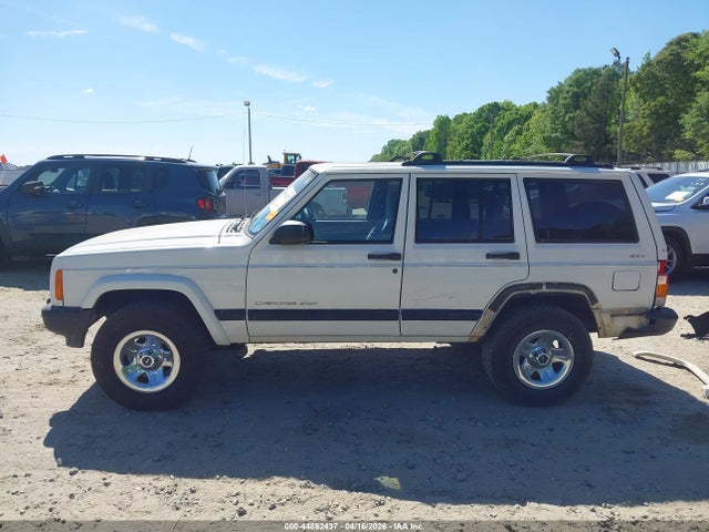 44862437 :رقم المزاد ، 1J4FF68S4XL666637 vin ، 1999 Jeep Cherokee Classic/sport مزاد بيع