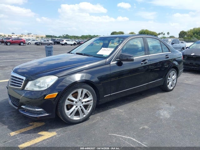 Продаж на аукціоні авто 2013 Mercedes-benz C 250 Luxury, vin: WDDGF4HB9DR269924, номер лоту: 44862527