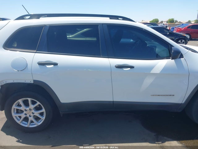 1C4PJLAB7GW312644 Jeep Cherokee Sport
