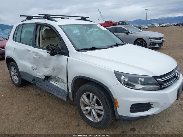 Продажа на аукционе авто 2016 Volkswagen Tiguan S, vin: WVGBV7AX0GW528025, номер лота: 44862609