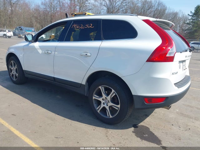2013 VOLVO XC60 YV4902DZ3D2451927 Photo 2