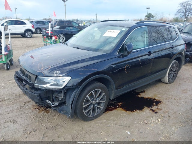 Продаж на аукціоні авто 2019 Volkswagen Tiguan 2.0t Se/2.0t Sel/2.0t Sel R-line/2.0t Sel R-line Black, vin: 3VV2B7AX0KM059283, номер лоту: 44862659