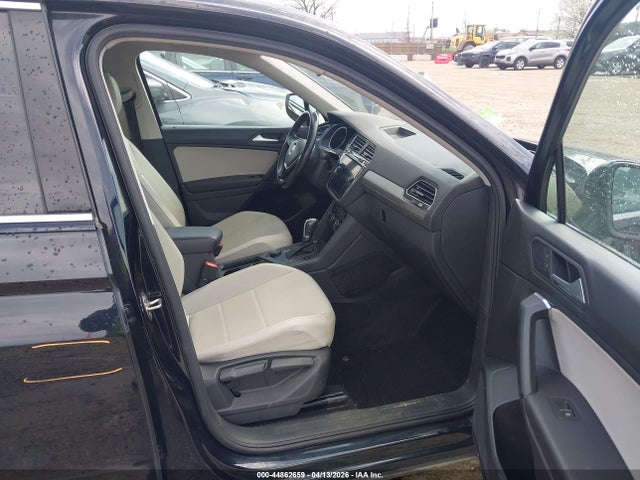 Продаж на аукціоні авто 2019 Volkswagen Tiguan 2.0t Se/2.0t Sel/2.0t Sel R-line/2.0t Sel R-line Black, vin: 3VV2B7AX0KM059283, номер лоту: 44862659
