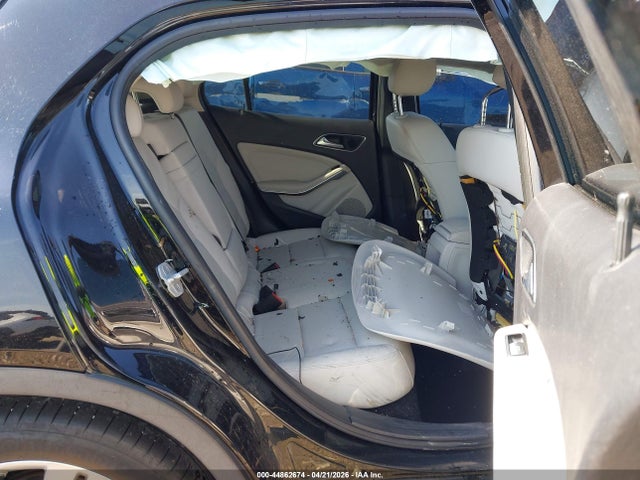 Продажа на аукционе авто 2015 Mercedes-benz Gla 250 4matic, vin: WDCTG4GB7FJ080434, номер лота: 44862674
