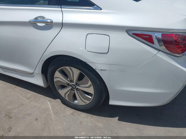 Продажа на аукционе авто 2015 Hyundai Sonata Hybrid Limited, vin: KMHEC4A47FA120141, номер лота: 44862713