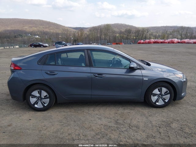 44862748 :رقم المزاد ، KMHC65LC1JU064925 vin ، 2018 Hyundai Ioniq Hybrid Blue مزاد بيع