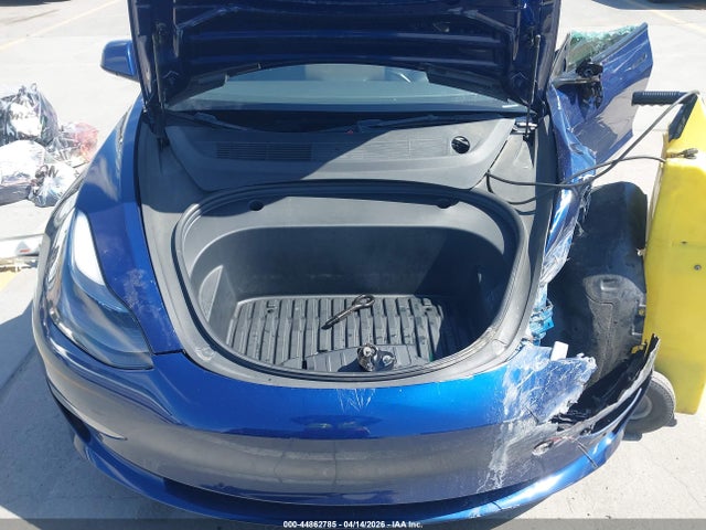 2022 Tesla Model 3 Rear-wheel Drive მანქანა იყიდება აუქციონზე, vin: 5YJ3E1EA3NF143202, აუქციონის ნომერი: 44862785