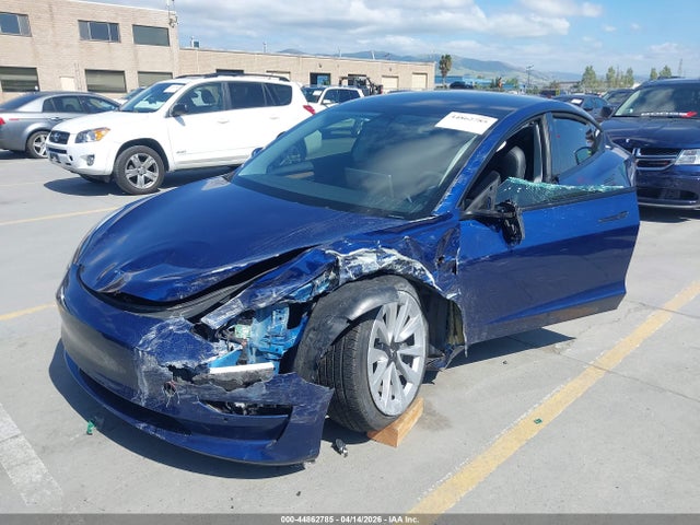 2022 Tesla Model 3 Rear-wheel Drive მანქანა იყიდება აუქციონზე, vin: 5YJ3E1EA3NF143202, აუქციონის ნომერი: 44862785