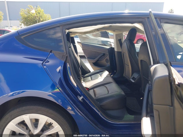 2022 Tesla Model 3 Rear-wheel Drive მანქანა იყიდება აუქციონზე, vin: 5YJ3E1EA3NF143202, აუქციონის ნომერი: 44862785