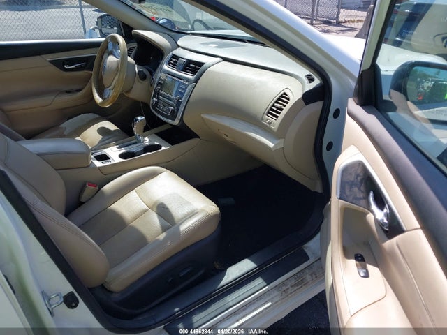 2017 Nissan Altima 2.5 Sl მანქანა იყიდება აუქციონზე, vin: 1N4AL3AP0HC185630, აუქციონის ნომერი: 44862844