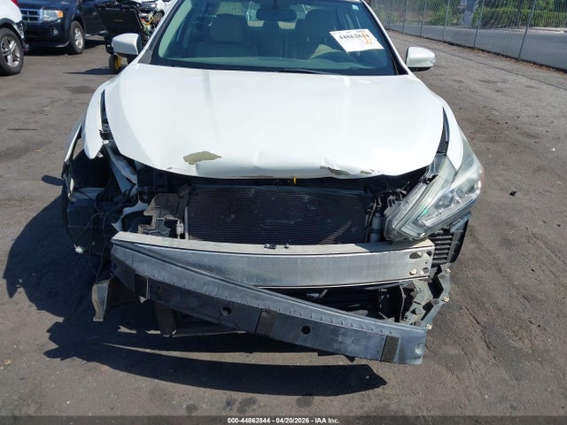 2017 Nissan Altima 2.5 Sl მანქანა იყიდება აუქციონზე, vin: 1N4AL3AP0HC185630, აუქციონის ნომერი: 44862844
