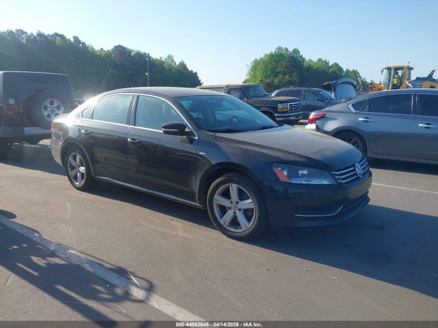 2014 VOLKSWAGEN PASSAT 1VWAT7A37EC028409