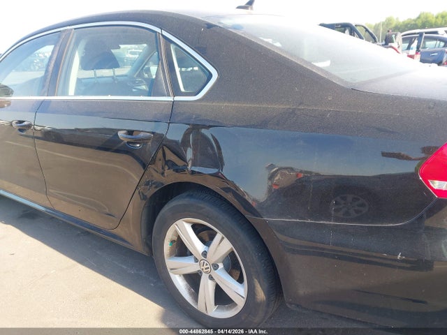 2014 VOLKSWAGEN PASSAT 1VWAT7A37EC028409 Photo 5