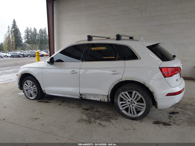 WA1CNAFY5J2199564 Audi Q5 2.0t Premium/2.0t Tech Premium