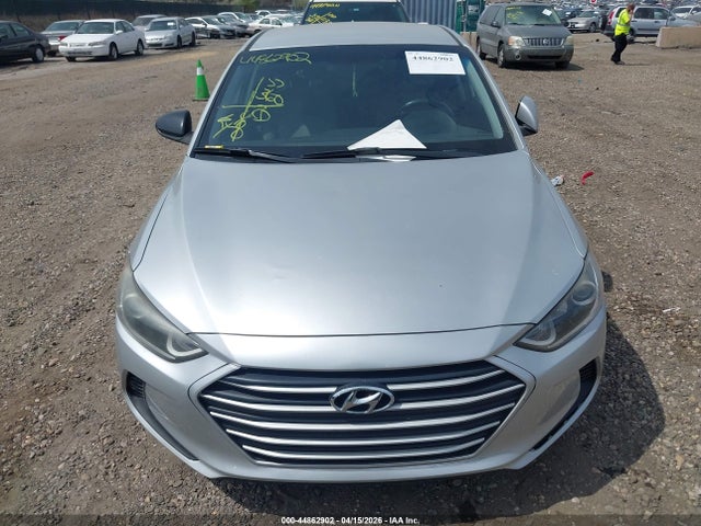 44862902 :رقم المزاد ، 5NPD84LF3JH300220 vin ، 2018 Hyundai Elantra Sel مزاد بيع