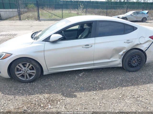 44862902 :رقم المزاد ، 5NPD84LF3JH300220 vin ، 2018 Hyundai Elantra Sel مزاد بيع
