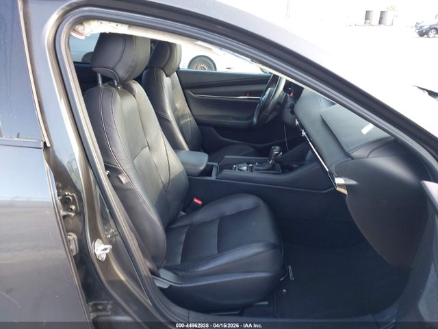 3MZBPAEM1LM135900 Mazda Mazda3 Premium Package