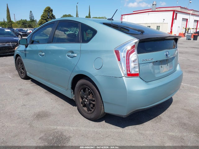 Toyota Prius Three 2014 JTDKN3DU2E1814564 Image 3